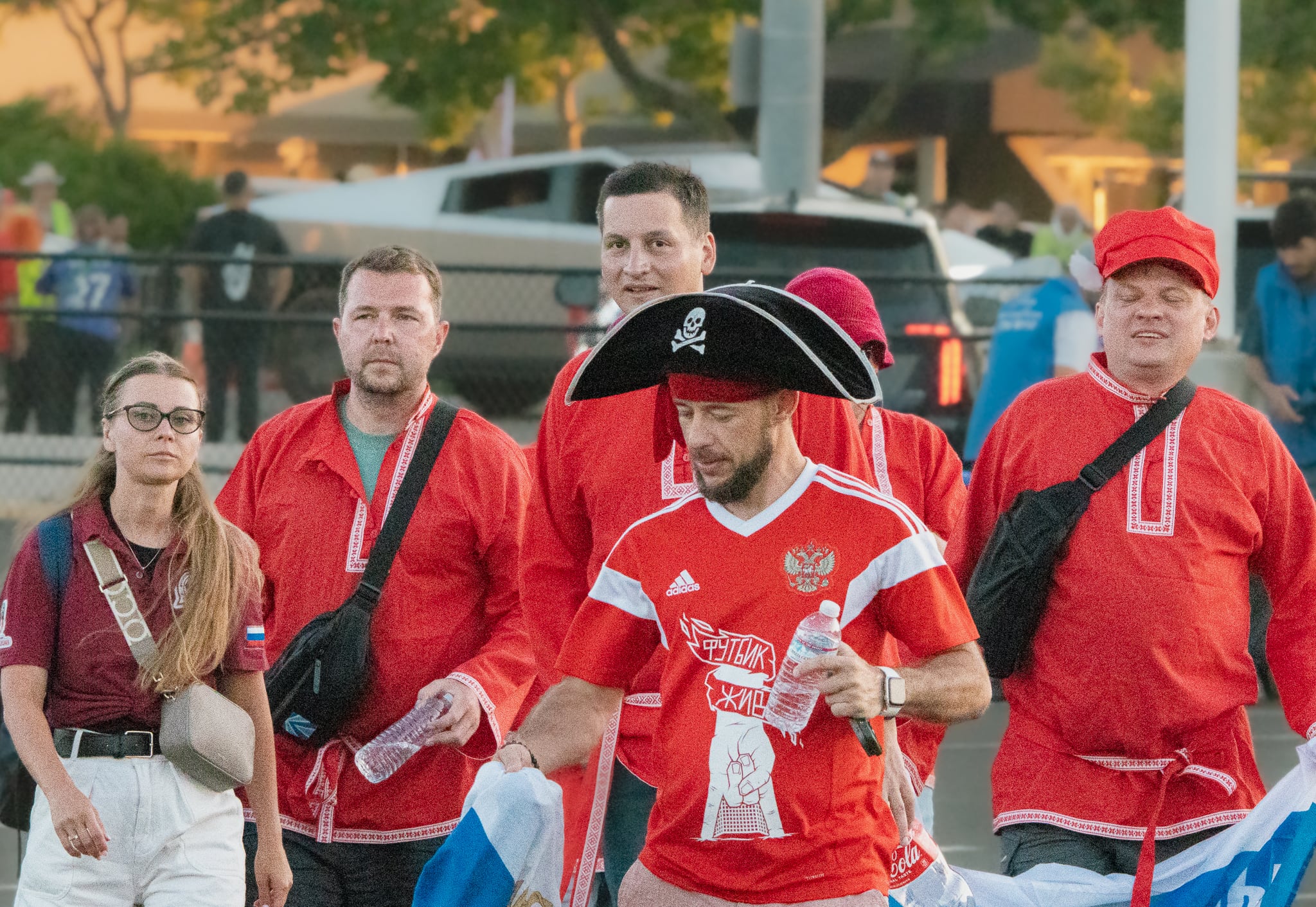 El fotógrafo costarricense Henry Quesada documentó el ambiente del Mundial 2026 antes del partido Jordania-Austria, el 16 de junio del 2026, y captó emociones, culturas y momentos únicos entre miles de aficionados.