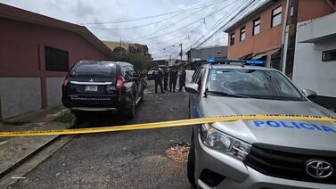 Cuerpo de hombre iba en una carretilla y cubierto por una cobija