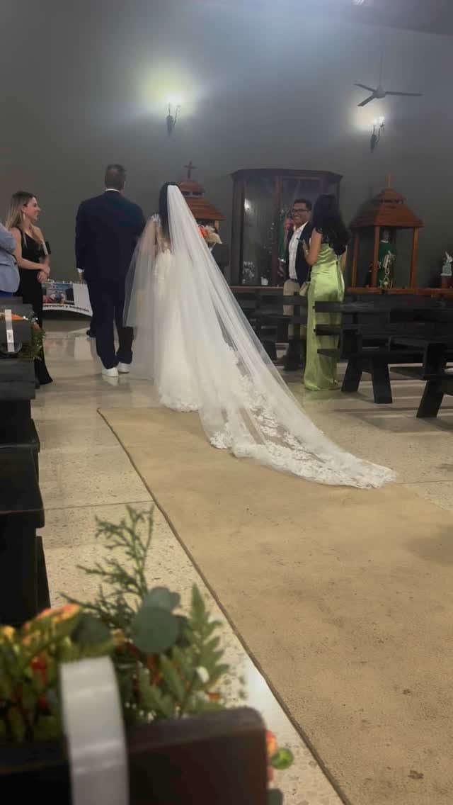 Lázaro Malvarez, jefe de Información de Telenoticias, se casa.