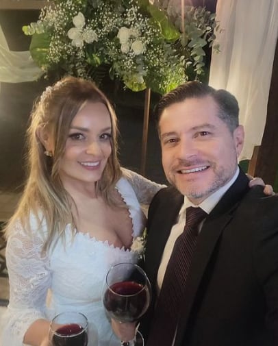 Gustavo López Cárcamo y su esposa