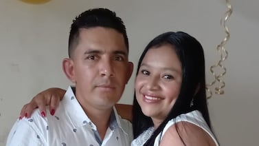 Esposos que murieron en terrible accidente estaban ilusionados con preparar fiesta para su hijita