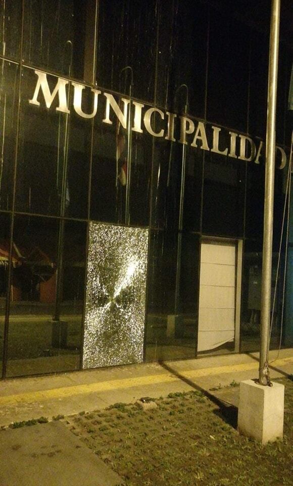 Balazos contra la municipalidad de Esparza, Puntarenas. Foto: cortesía para LT