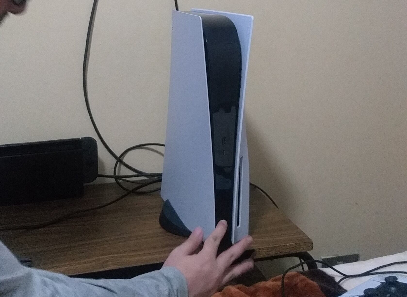 Rayo causa daños en electrodomésticos de casa en barrio México. Foto cortesía Flor Díaz.