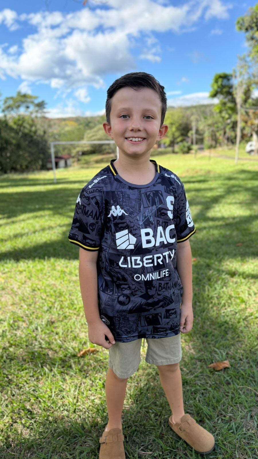 Daniel Alfaro, un niño saprissista cumplió el sueño de compartir con Kendall Waston.