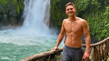 Influencer argentino que llamó asquerosa a la Fanta Kolita mostró cuánto se gastó en Costa Rica