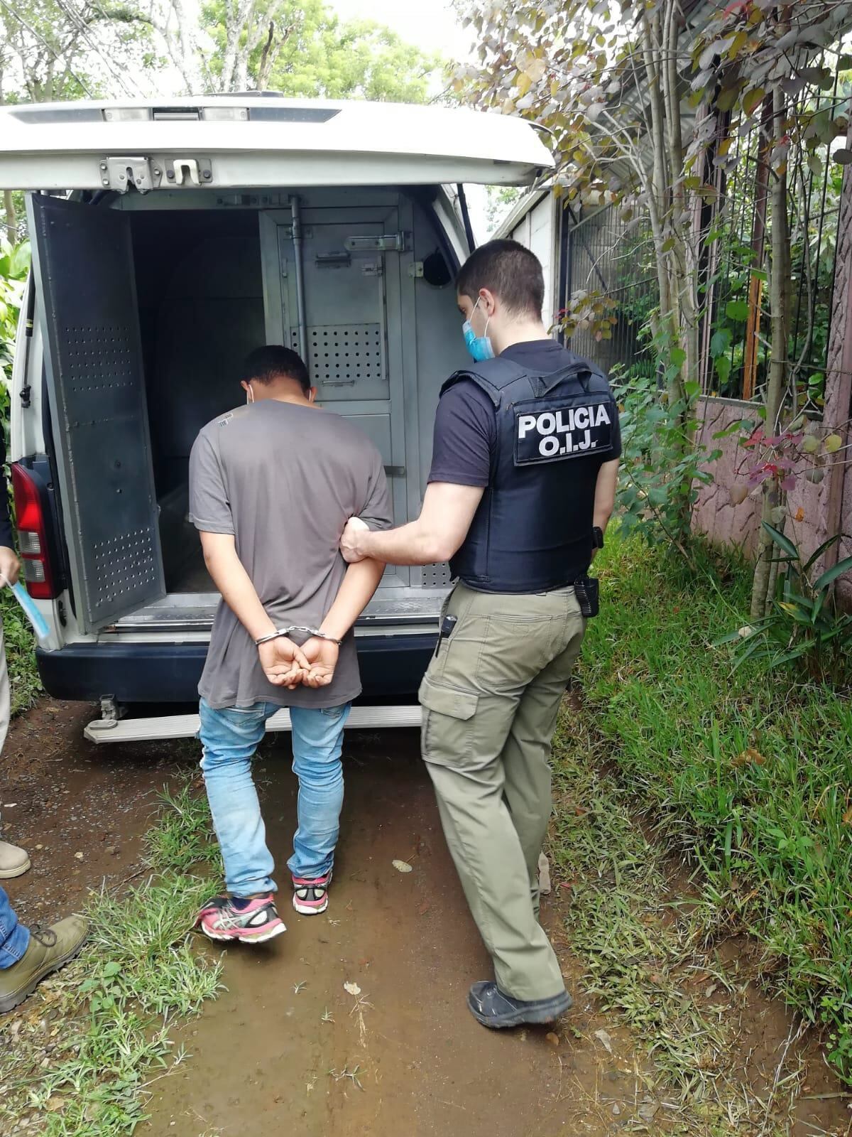 Detienen a sospechosos de robar 120 anillos de oro en Grecia. Foto OIJ.