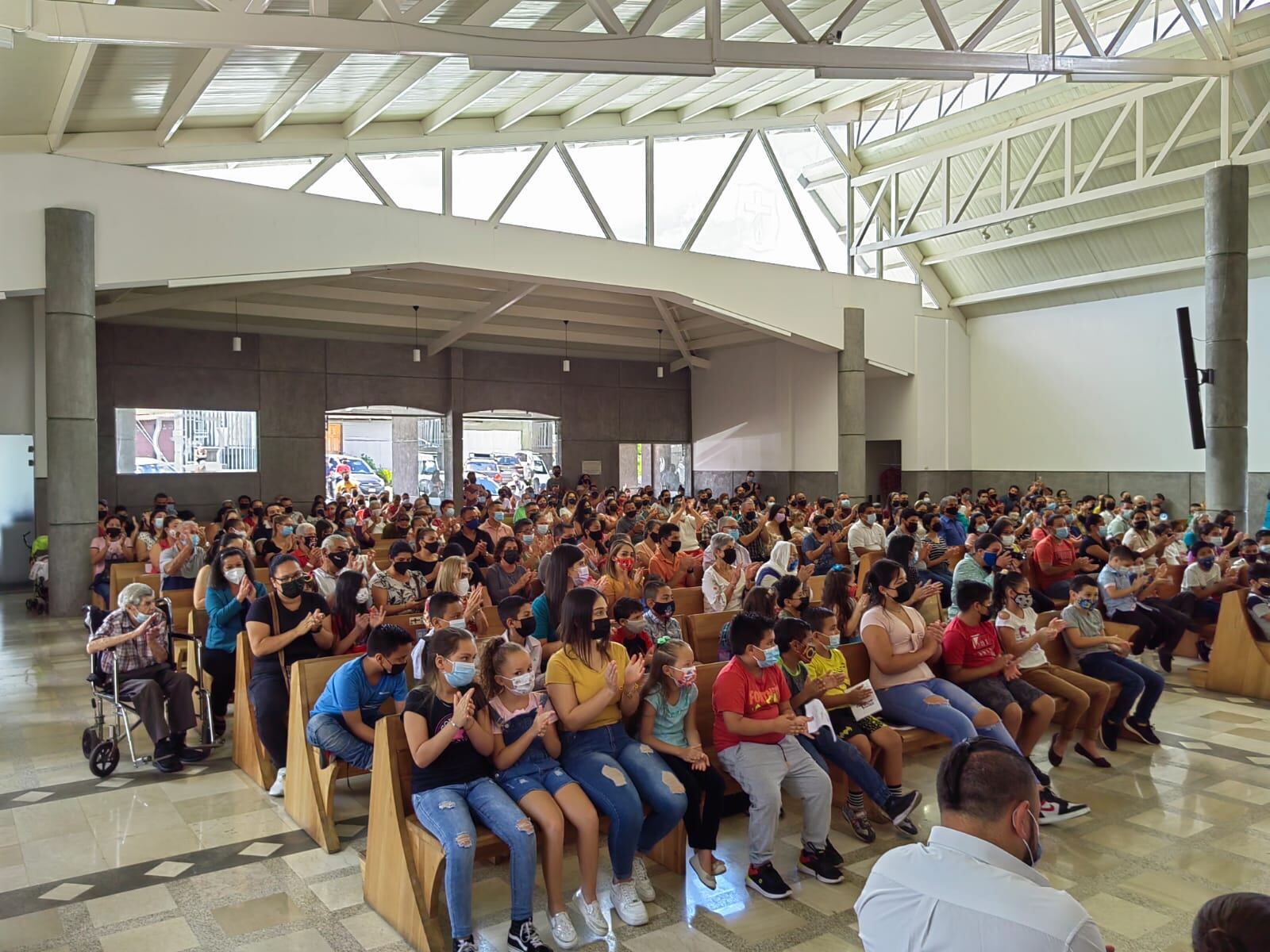 A la hermana Vanessa María Quesada Monge, nativa de San Josecito de Alajuelita y quien gran parte de sus 25 años sirvió en la parroquia de Concepción de Alajuelita, le ofrecieron la misa de ese domingo 6 de marzo