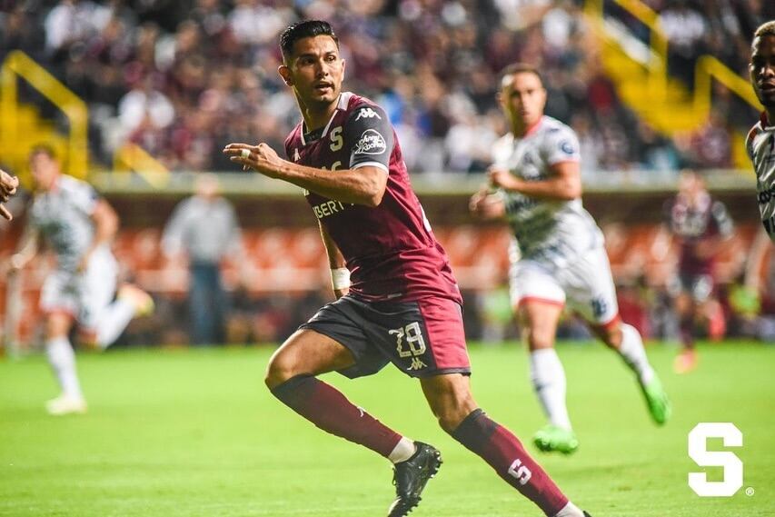 Deyver Vega, jugador del Deportivo Saprissa. Instagram.