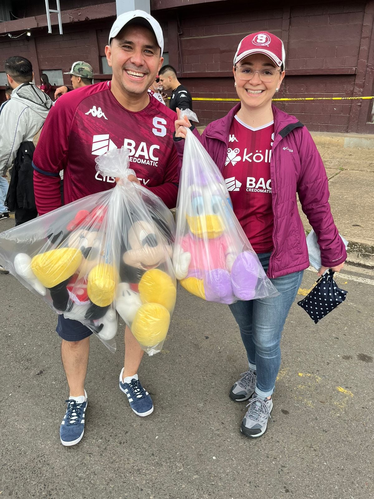 Hasta Mickey, Minnie y Daisy llegaron a la Cueva.