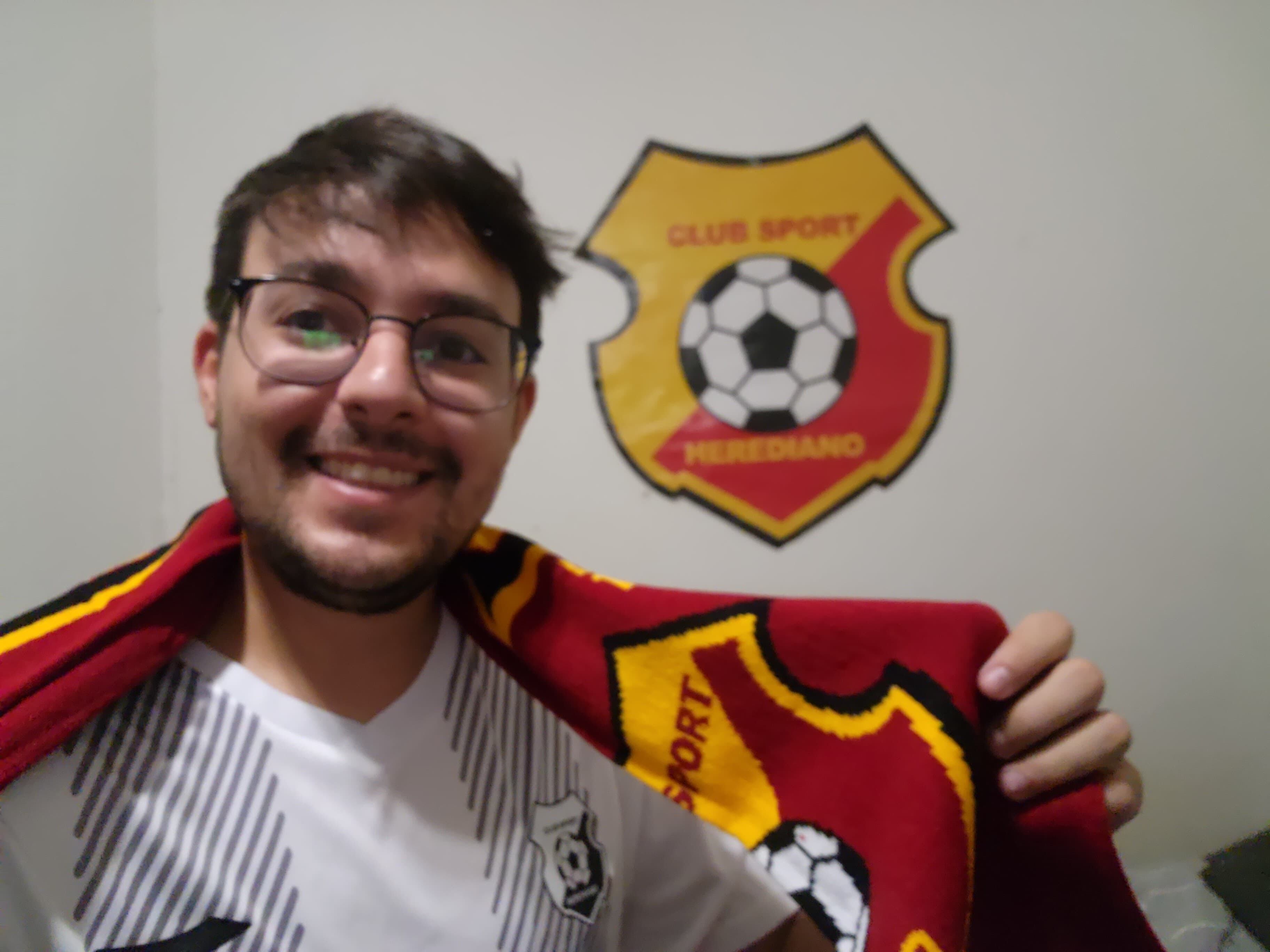 Facundo Fernández Louis, aficionado de Boca Juniors y Herediano