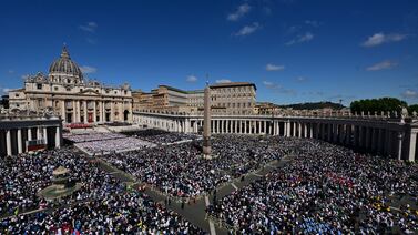 Capilla Sixtina ya tiene instalada una pieza clave para el cónclave