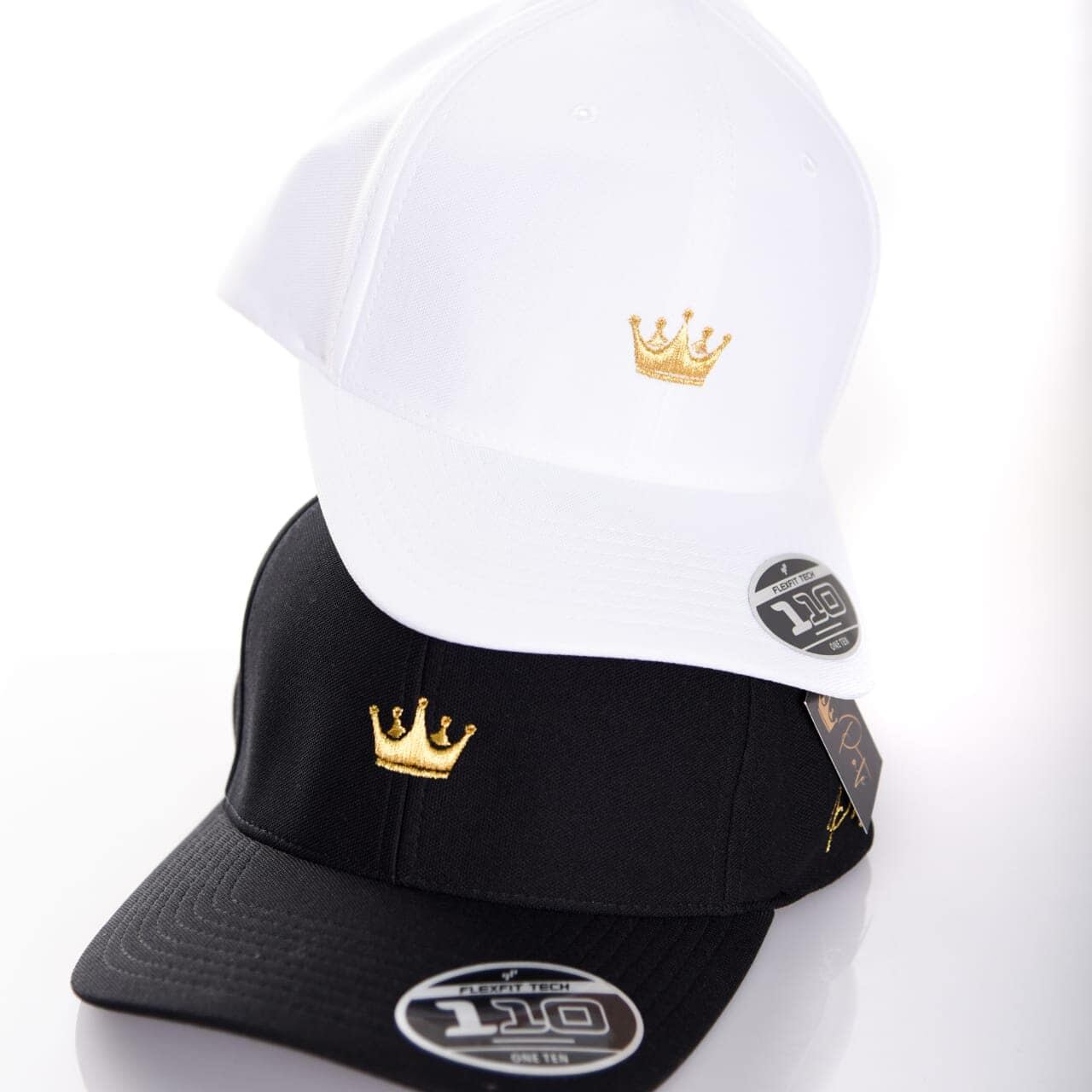 Estas son las gorras que sacó a la venta el exjugador Wálter Centeno. Facebook.