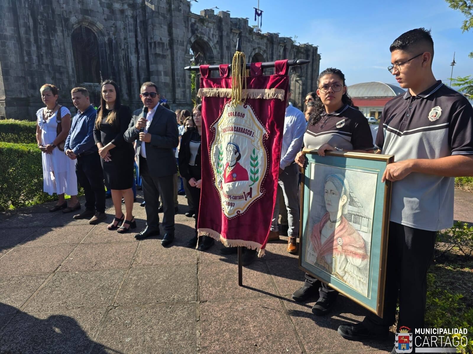 Ligia Mora Mora es profesora de Orientación en el Colegio Francisca Carrasco, ubicado en Guadalupe de Cartago, es por eso que ella se ha encargado en los últimos 5 años de vestirse como la heroína tica y así mantenerla fresca en la memoria del país