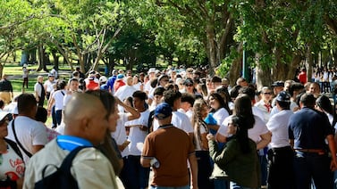 Periodista de Teletica vivió tenso momento en cobertura del traspaso de poderes