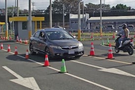 ¿Hará la prueba de manejo en el Estadio Nacional? Esto debe hacer para asegurar su campo