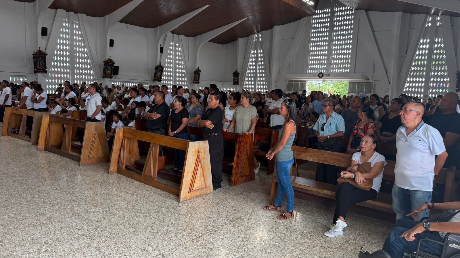 Funeral de Wilfredo Pizarro, comunicador asesinado en Guanacaste. Foto Guana Noticias.