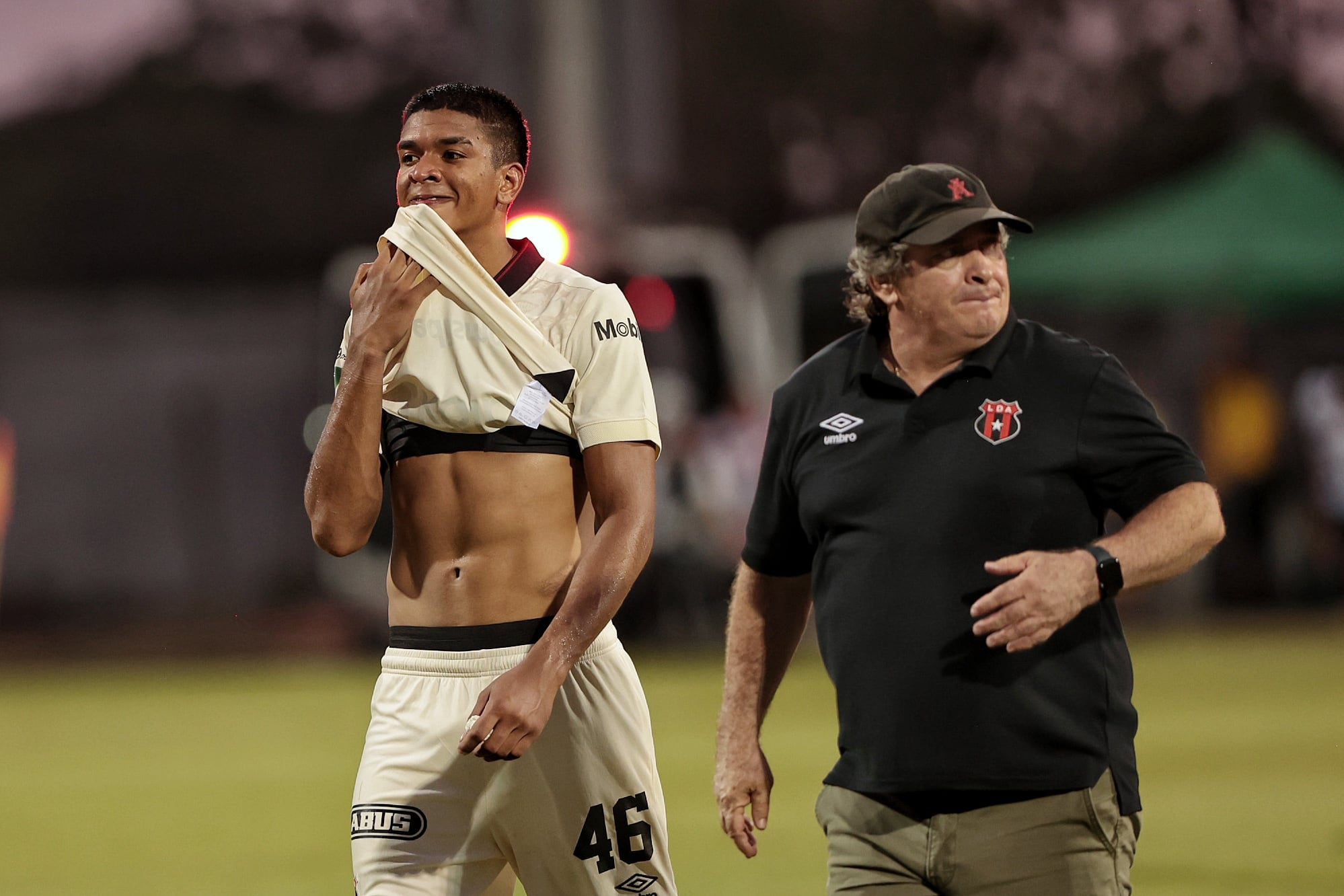 26/04/2026/ juego entre Municipal Liberia vs Liga Deportiva Alajuelense por la jornada 18 del torneo clausura en el estadio Edgardo Baltodano de Liberia / foto John Durán