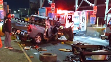 Madrugada violenta en carretera deja dos muertos y dos heridos críticos