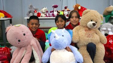 Niños de Obras del Espíritu Santo: “Los peluches viajarán por aire, mar y tierra”