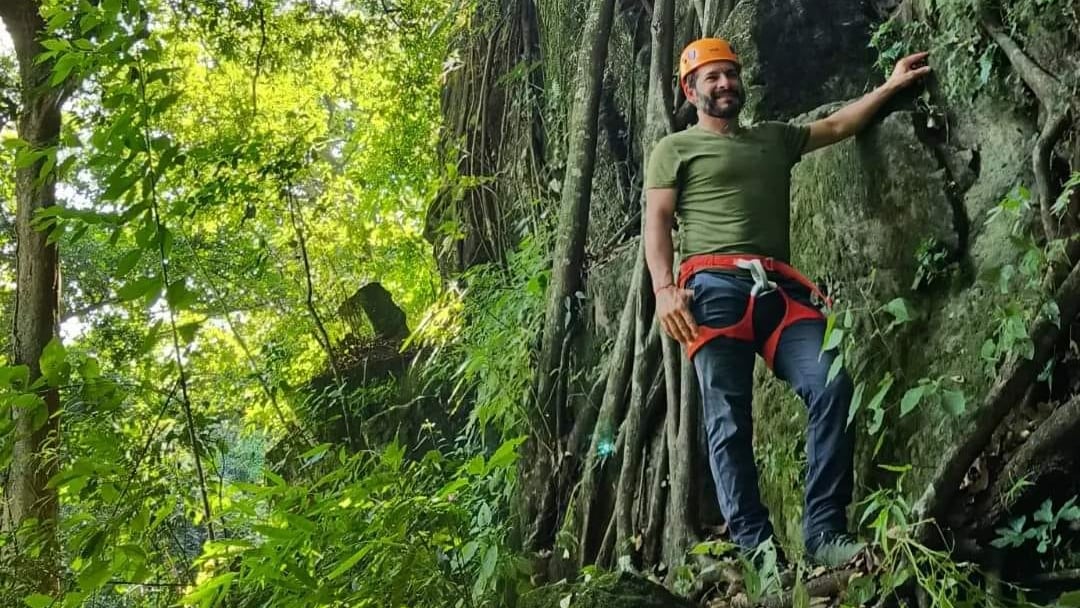 Esta maravillosa catarata se ubica de Fórum 1, sobre el cañón del río Uruca, en Santa Ana.