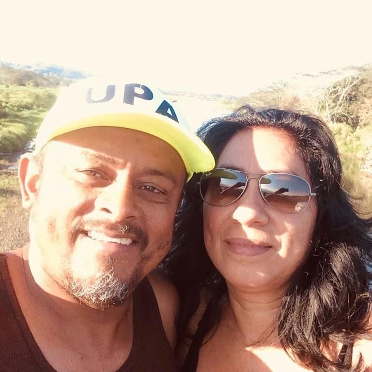 José Alexis junto a su esposa Martha. Foto Facebook.