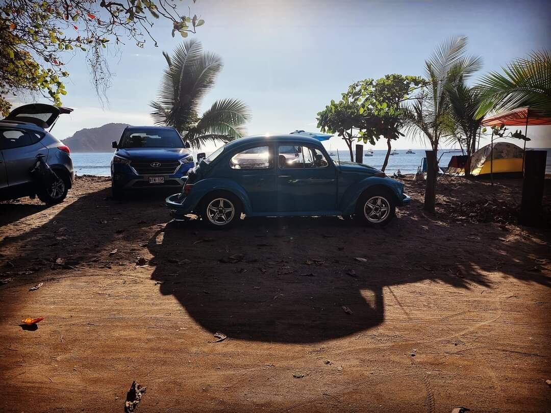 Volkswagen 1975 de Esteban Ramírez, vecino de ALajuela. Foto: Cortesía