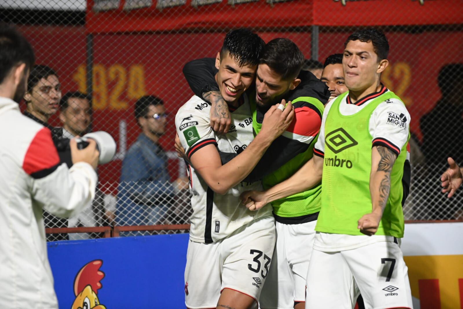 18/05/2024/ Juego entre Herediano vs Liga Deportiva Alajuelense por el partido de vuelta de la semifinal en el estadio Carlos Alvarado / Foto Albert Marín