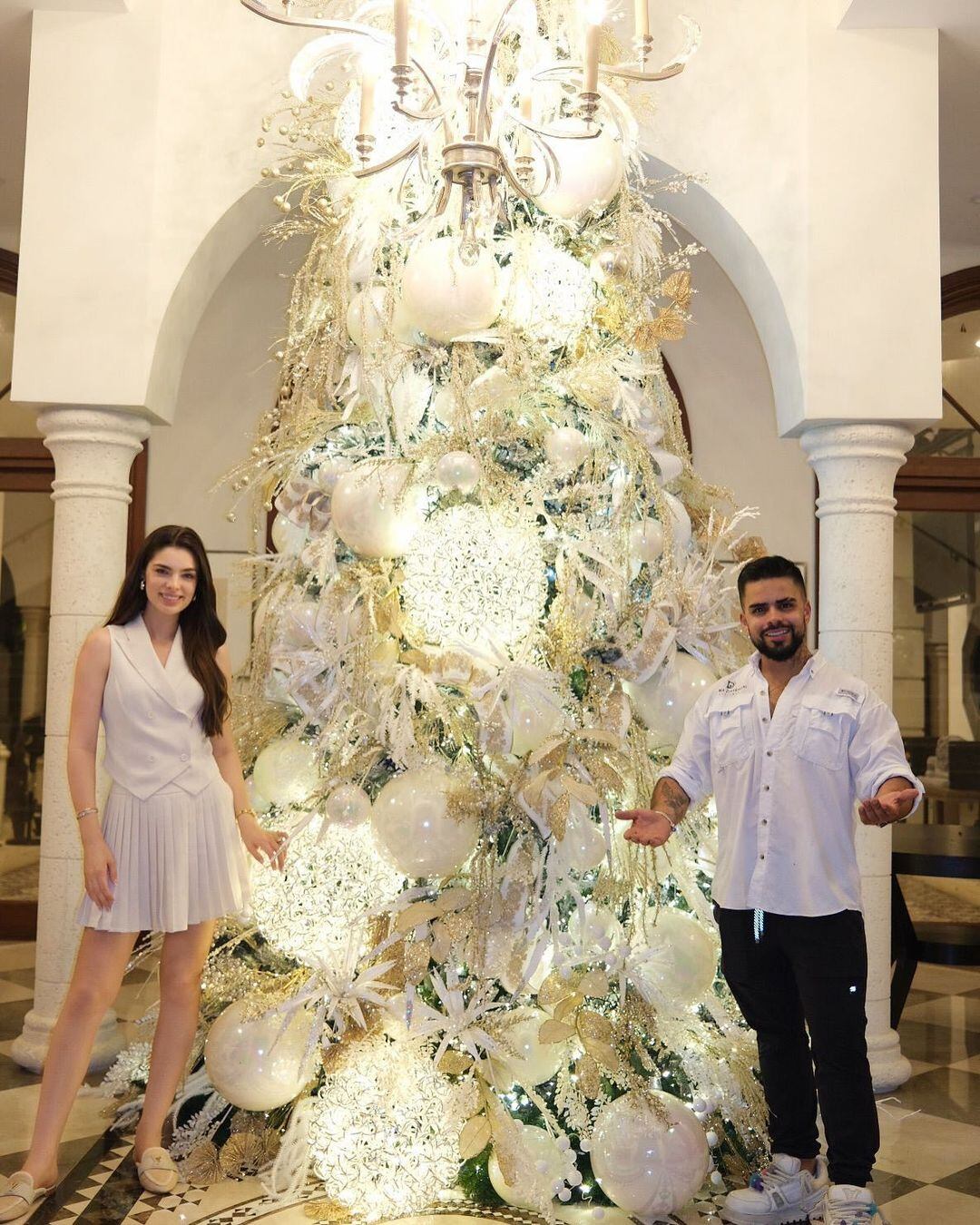 Daniel Zambrano compartió estas increíbles fotos del árbol de Navidad.