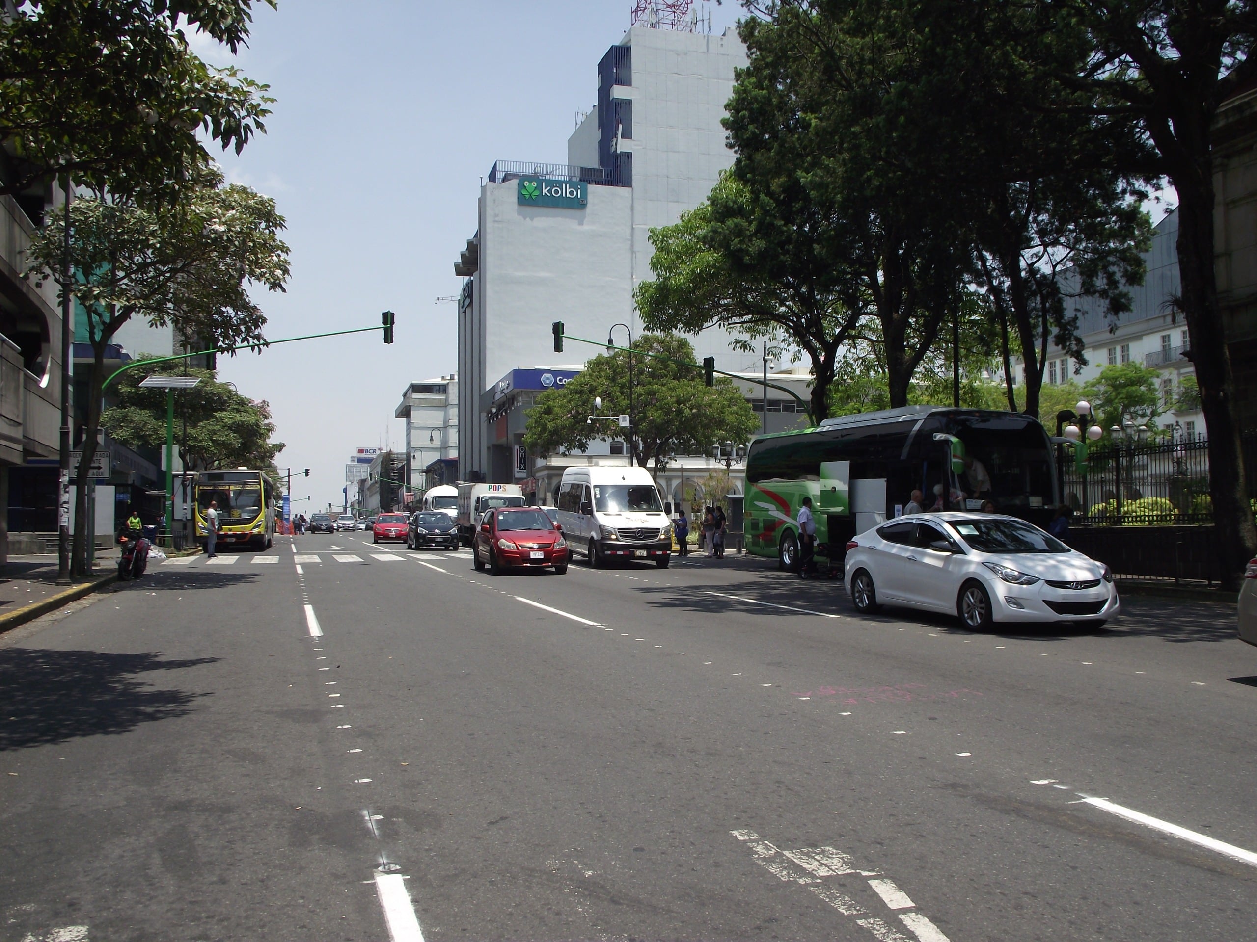 El MOPT no aplicará la restricción vehicular por número de placa el lunes 15 de setiembre por el Día de la Independencia.