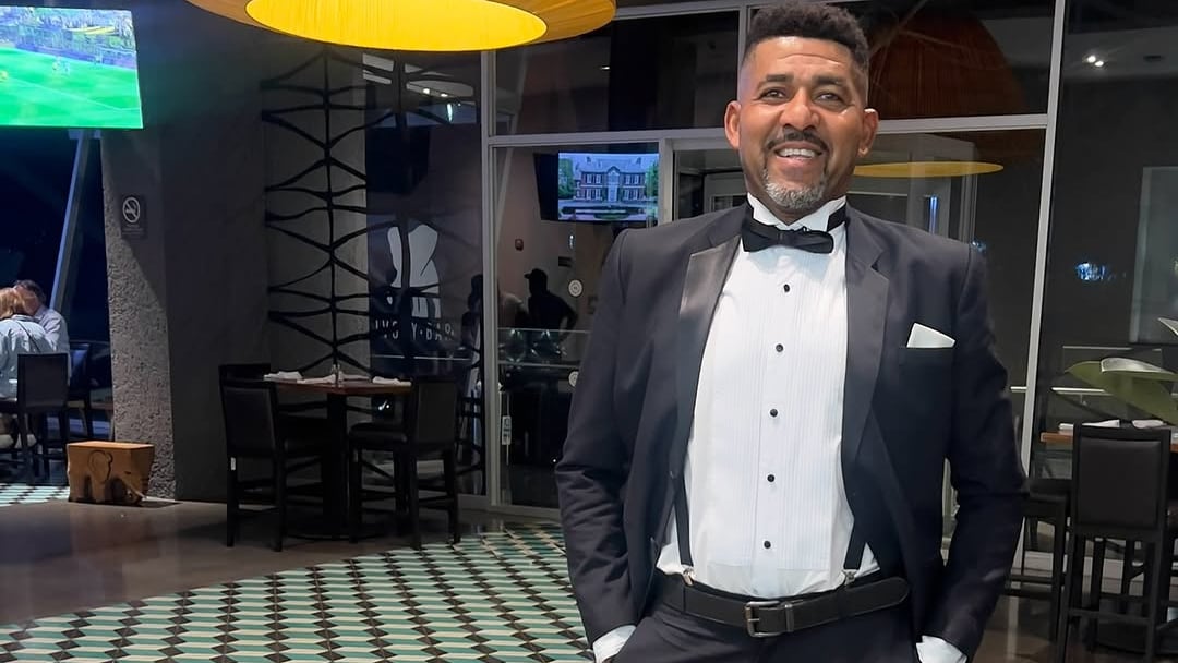 Austin Berry se casa con su pareja de años Cristina Alfaro.