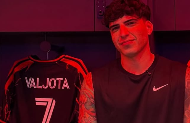Julián Valverde o Julián Valjota, creador de contenido costarricense radicado en Estados Unidos.