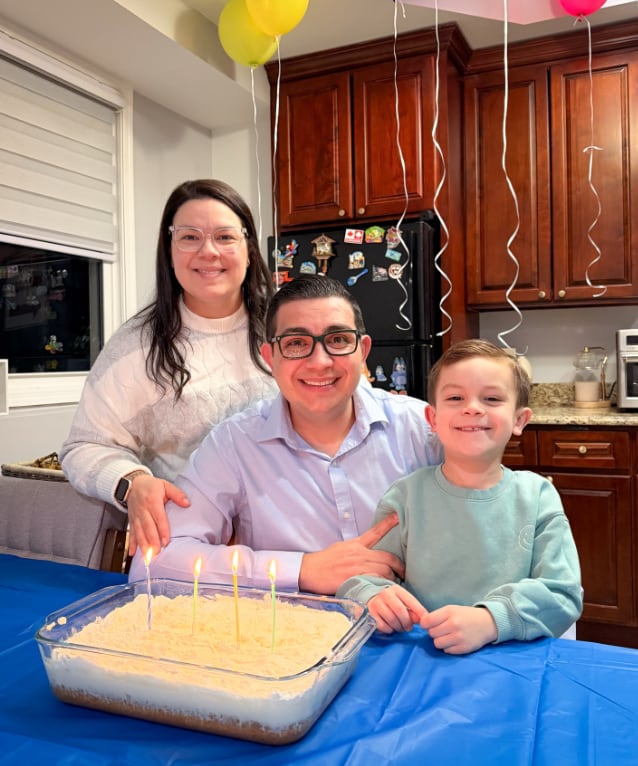 Elías Alvarado, corresponsal de Telenoticias en Nueva York.