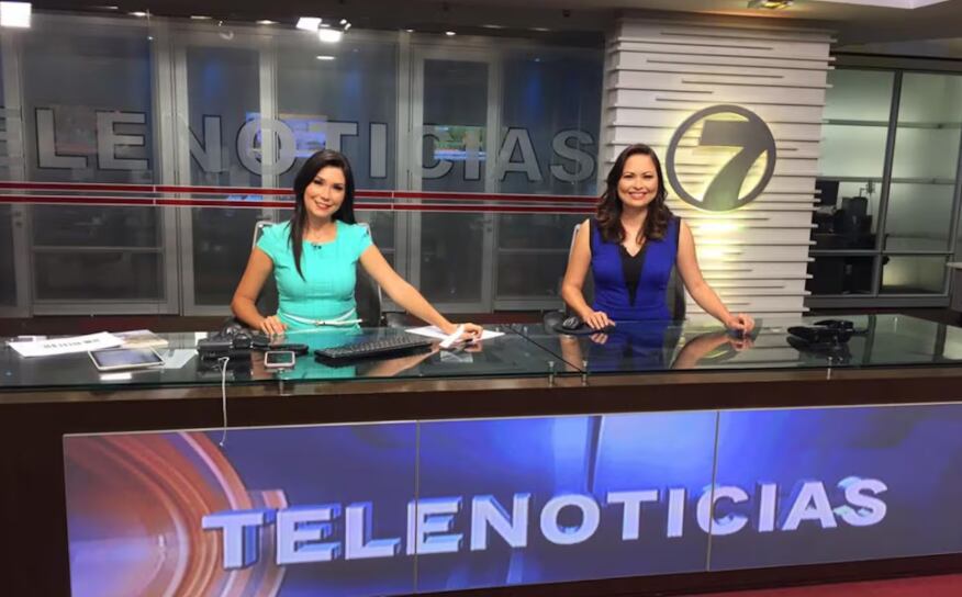 Periodista Ginnés Rodríguez en Teletica junto a su hijo Marcelo Zamora