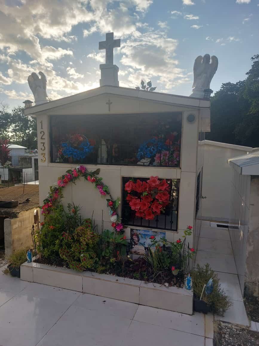 Mamá tiene un "castillo" para sus hijos asesinados, ella clama por encontrar los restos de uno de ellos