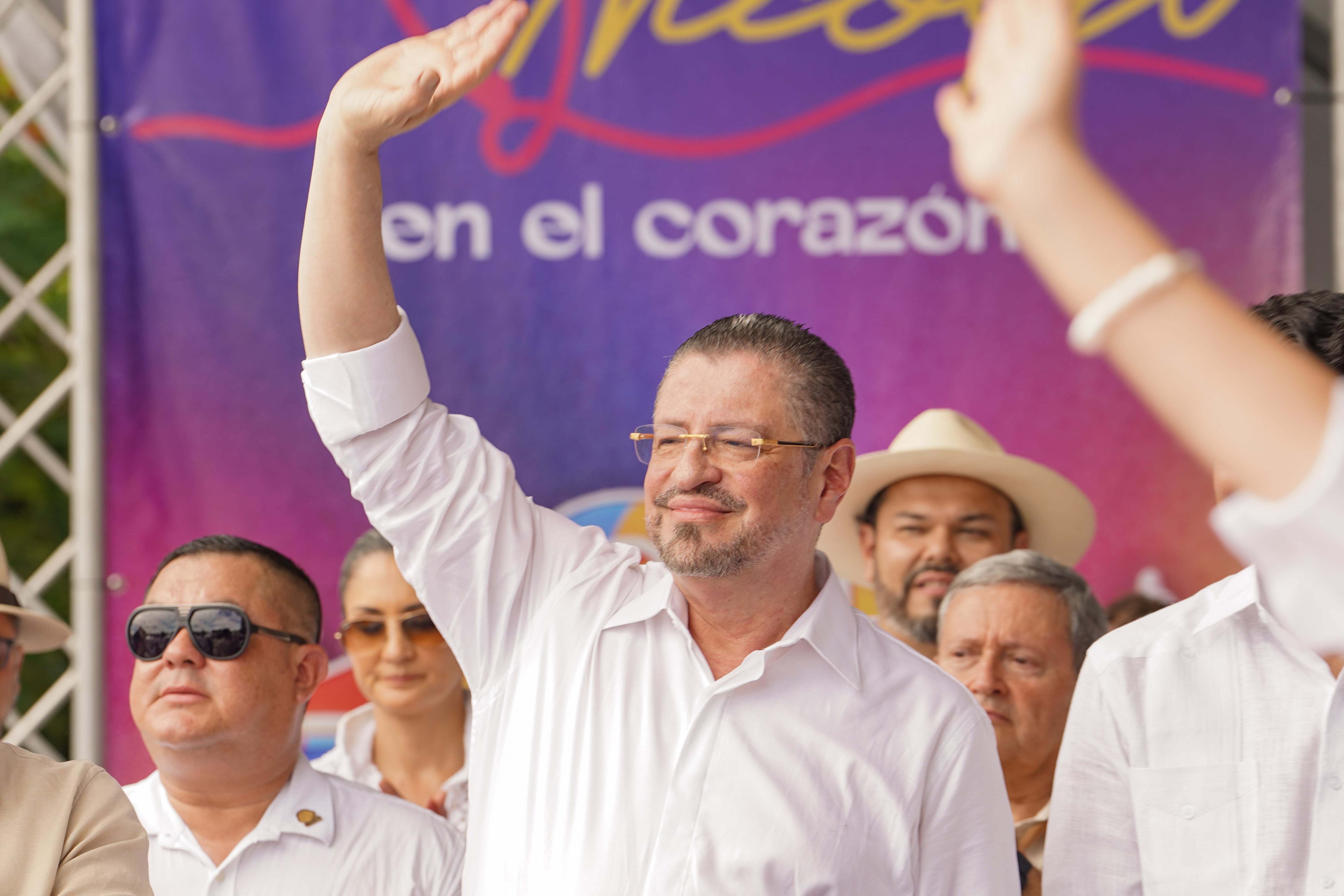 Laura Fernández, Rodrigo Chaves. Parque Recaredo Briceño de Nicoya. Consejo de Gobierno. Anexión de Nicoya.