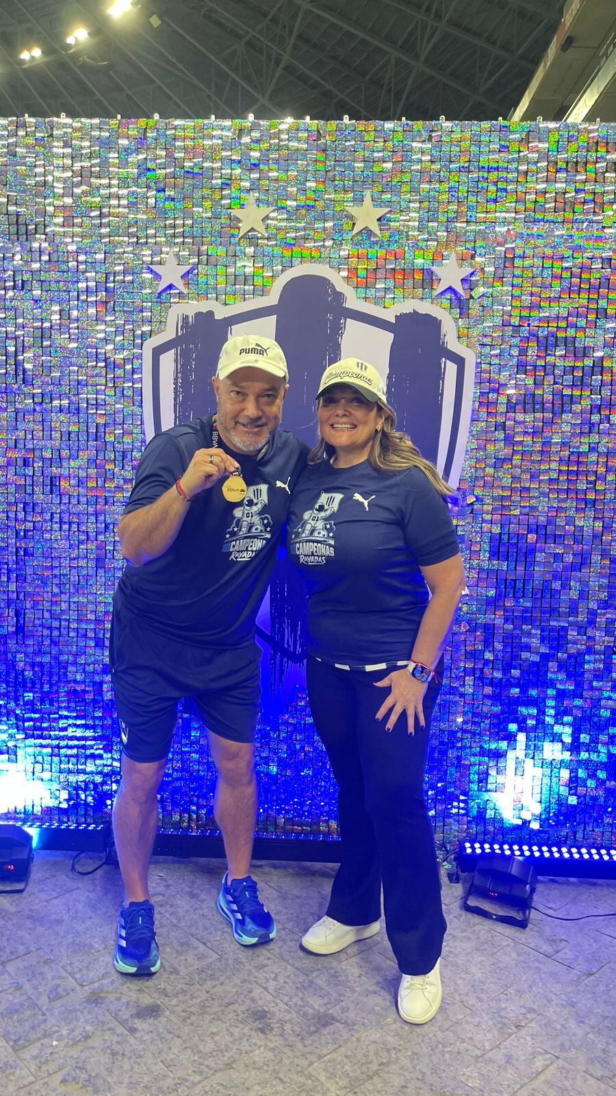 Kenneth Barrantes, asistente técnico de Amelia Valverde en las Rayadas de Monterrey. Cortesía.