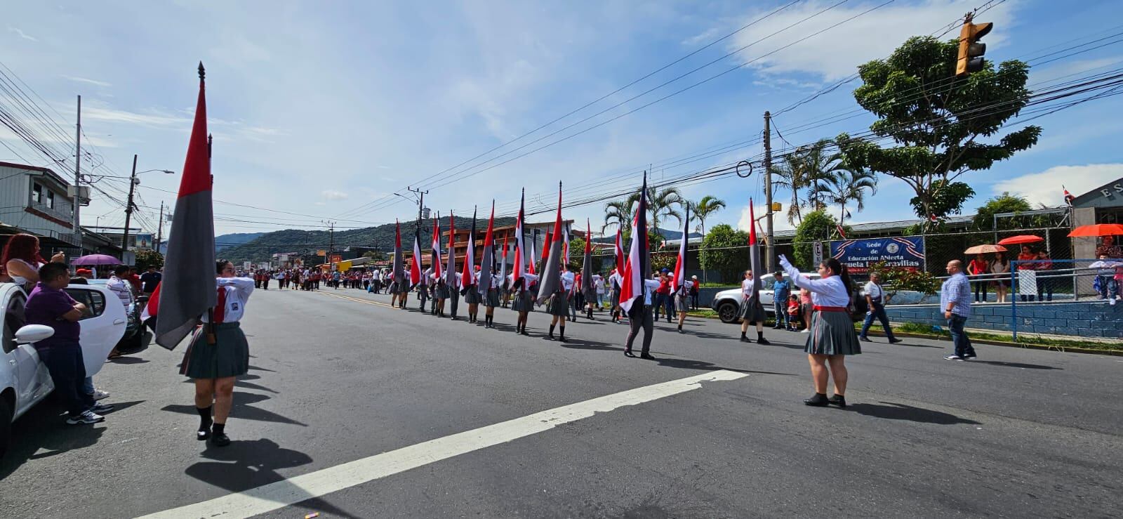 Desfile del 15 de setiembre en Desamparados