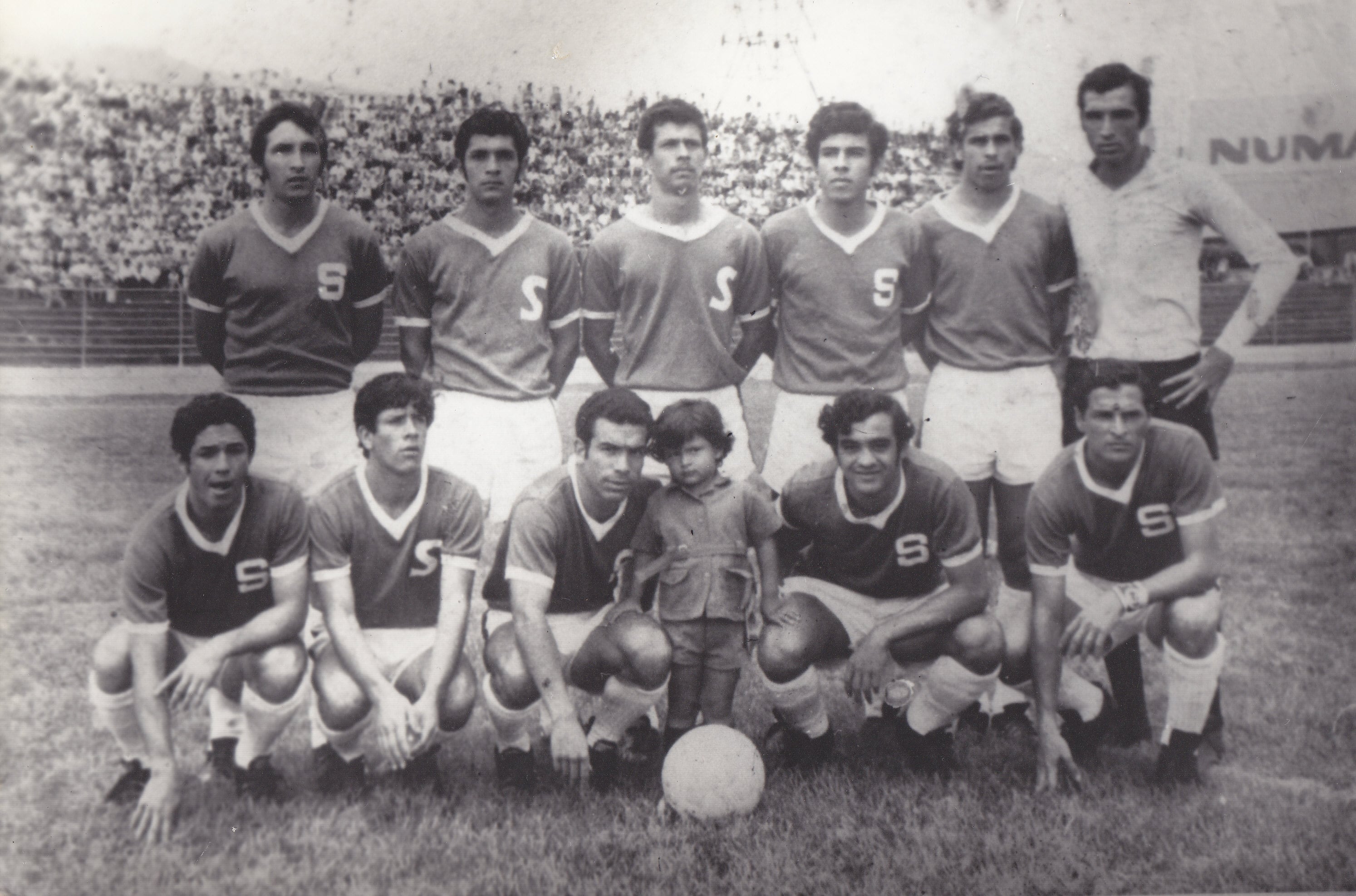 Campeonatos de Saprissa de 1952, 1972 y 1994-95. Foto: José Antonio Pastor