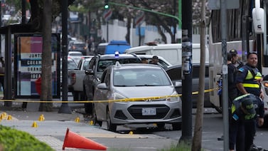 Realizan allanamientos para detener a sospechoso de asesinar a hombre y balear a mujeres inocentes en Paseo Colón