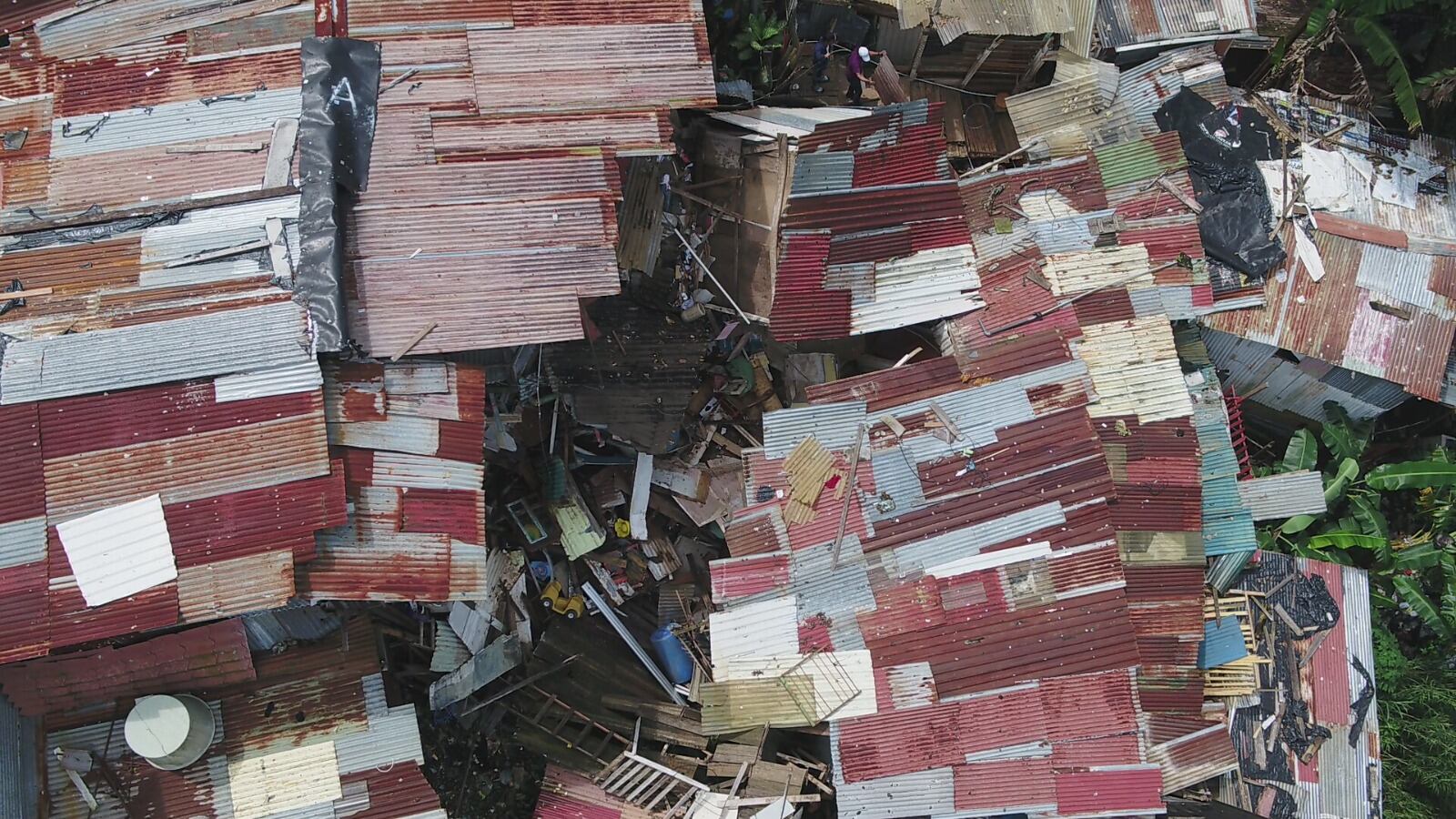 Las condiciones precarias de las viviendas en el precario Pueblo Nuevo en Guararí, Heredia fue lo que provocó el colapso de las casas. Foto: CNE