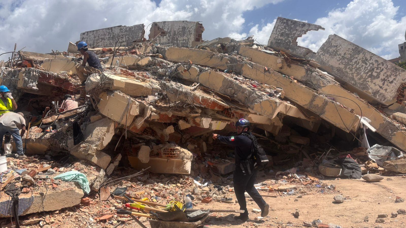 Héctor Blanco Ávalos, experimentado rescatista costarricense, fue invitado por un equipo de México para participar en las labores de búsqueda y rescate tras los terremotos en Venezuela. Foto: Héctor Blanco para La Teja