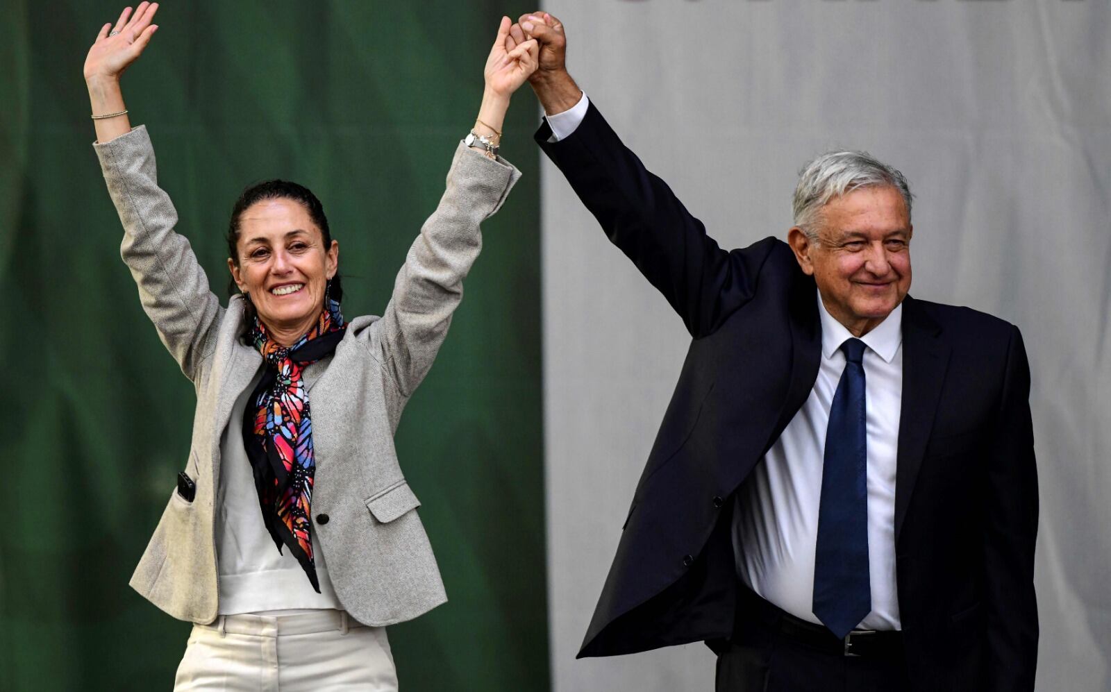 La nueva presidenta de México, Claudia Sheinbaum, tendrá el reto de revisar el Tratado de Libre Comercio entre Canadá, Estados Unidos y México. En la imagen, junto con Andrés Manuel López Obrador. Foto: AFP