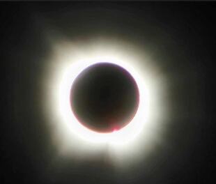 La modelo Johanna García vivió su primer eclipse de sol en Texas, Estados Unidos.