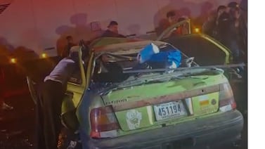 Brutal choque contra tráiler deja dos personas prensadas en Peñas Blancas