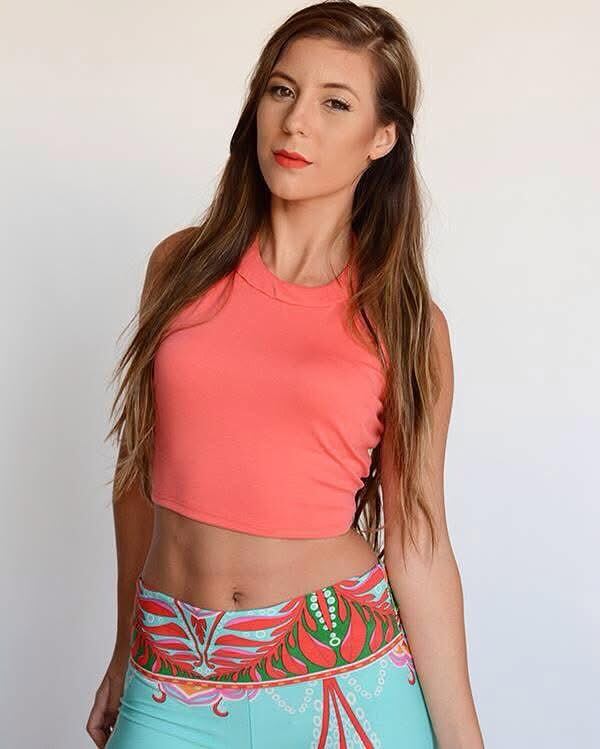 Mimi Ortiz dejó ver algunas fotos del recuerdo de cuando estaba en sus “veintes”