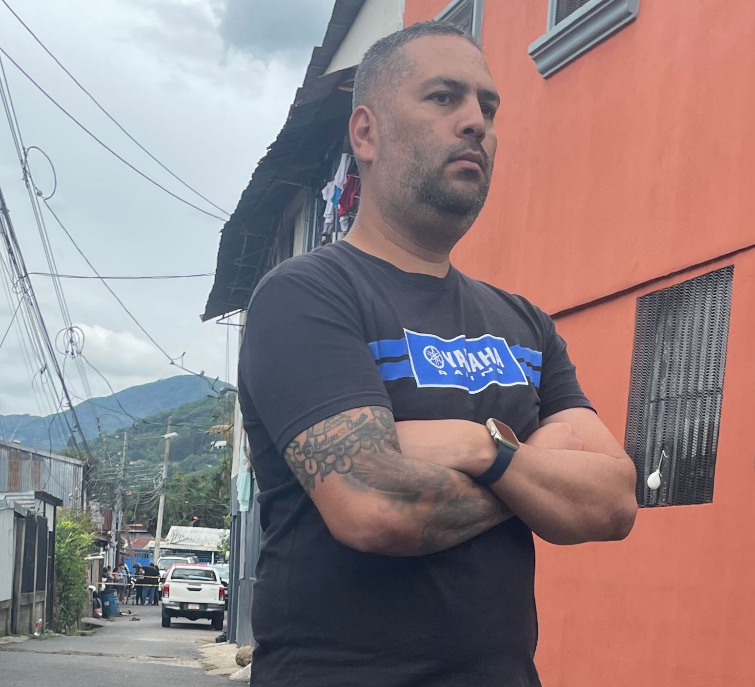 Bryan Chacón, primo de Marilyn Chacón, mamá que falleció junto a sus hijos en incendio en San Juan de Dios de Desamparados. Foto: Silvia Coto