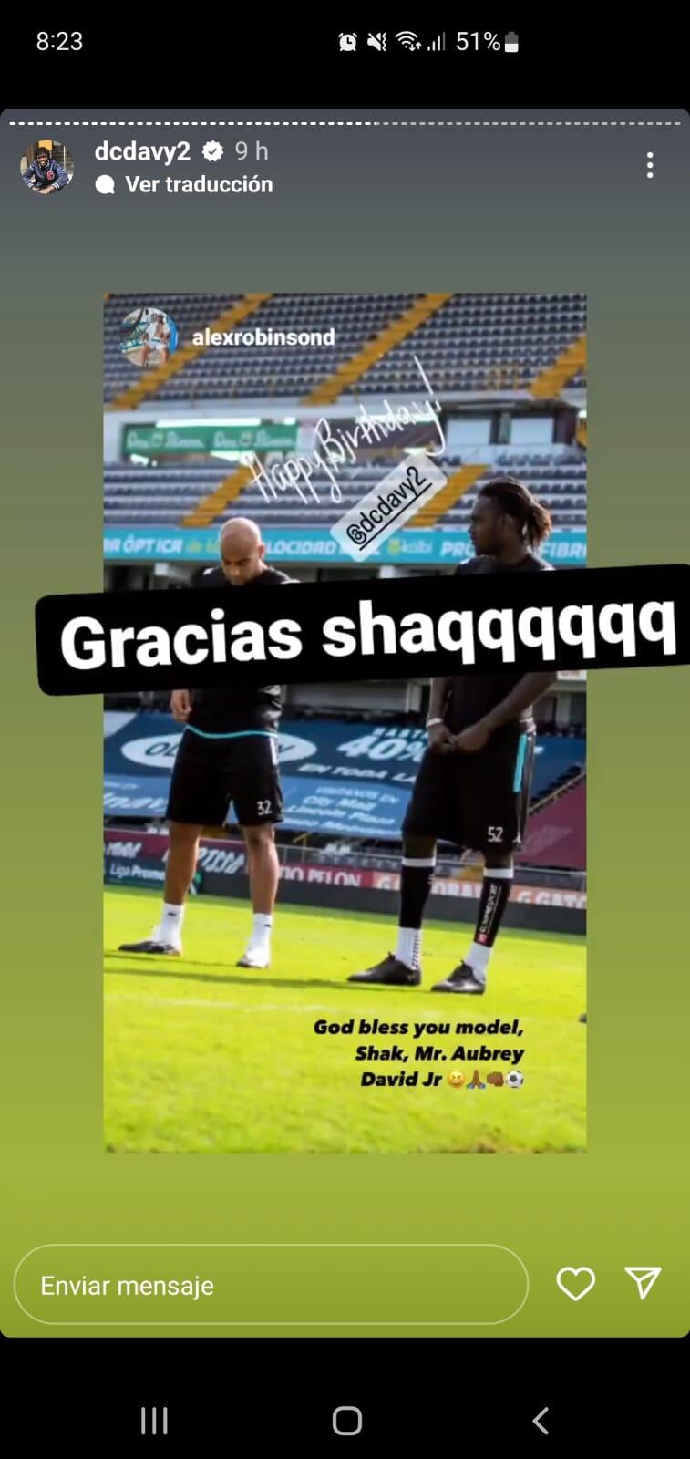 Aubrey David tapa escudo de Saprissa con frases