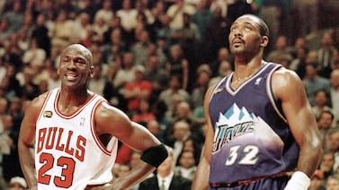 Coleccionista compró camisa que usó Michael Jordan en las finales de la NBA de 1998 y lo que pagó da asco