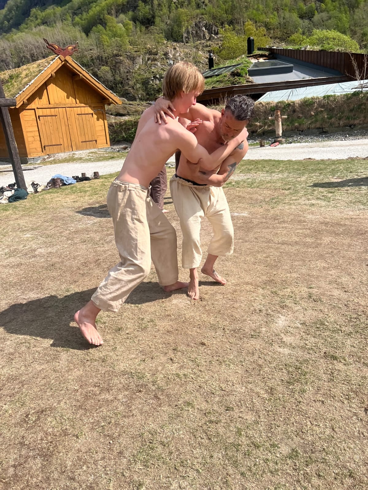 Roberto Fontana, vecino de Desamparados, ganó invicto el Mundial de Lucha Vikinga y se convirtió en el primer campeón mundial fuera de los países escandinavos en la historia.