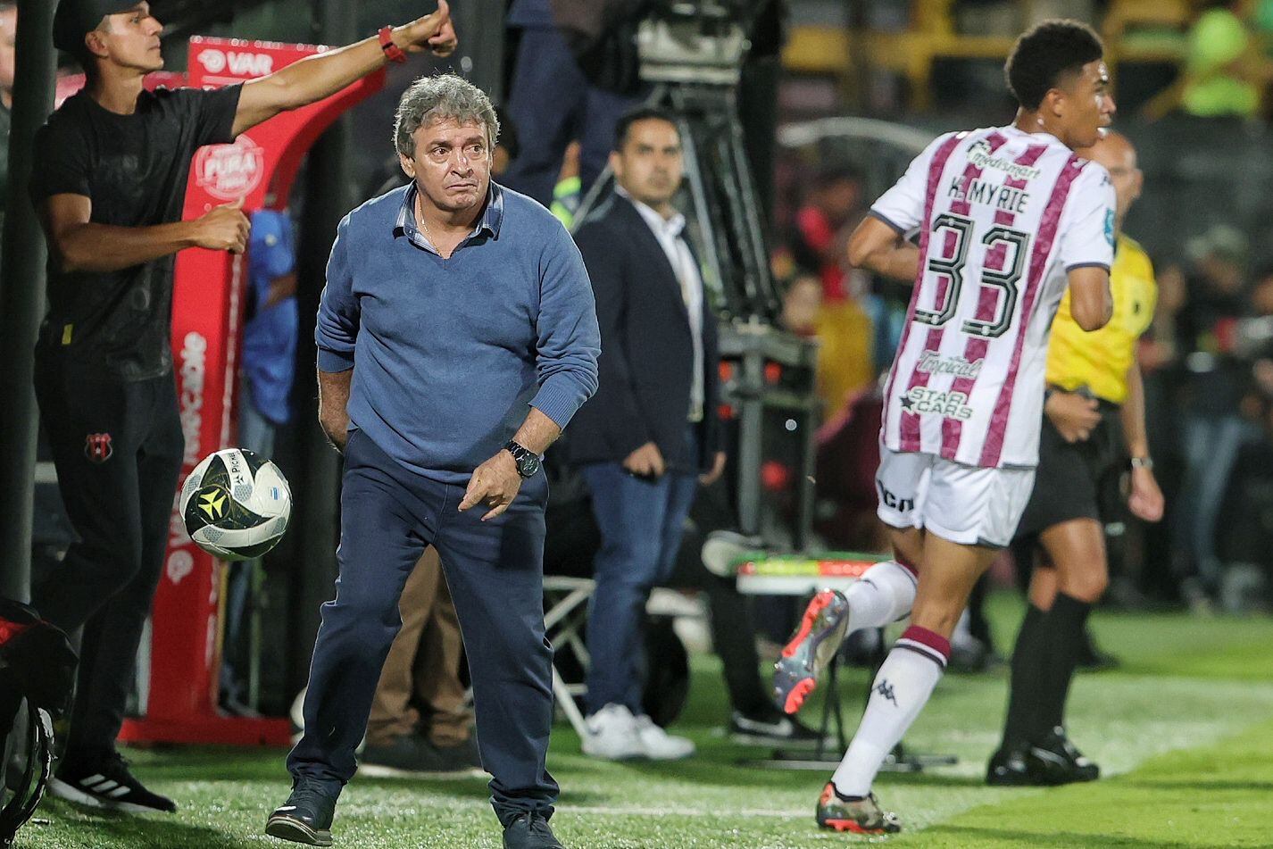 21/04/2025, Alajuela, Estadio Alejandro Morera Soto, partido de la jornada 19 del torneo de clausura 2025, entre Liga Deportiva Alajuelense y el Deportivo Saprissa.